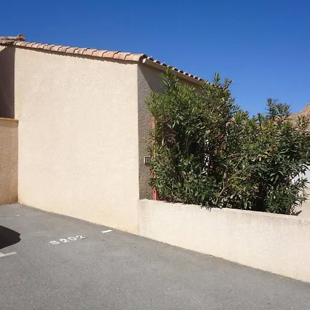 2 Pieces Avec Mezzanine, Terrasse Et Piscine - Saint-pierre-la-mer, 6 Couchages - Fr-1-229d-354 *
