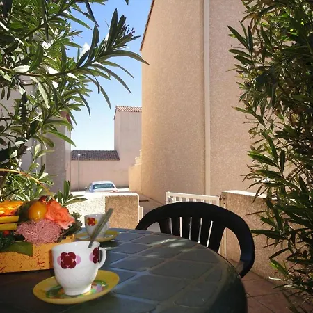2 Pieces Avec Mezzanine, Terrasse Et Piscine - Saint-pierre-la-mer, 6 Couchages - Fr-1-229d-354 Сasa de vacaciones *